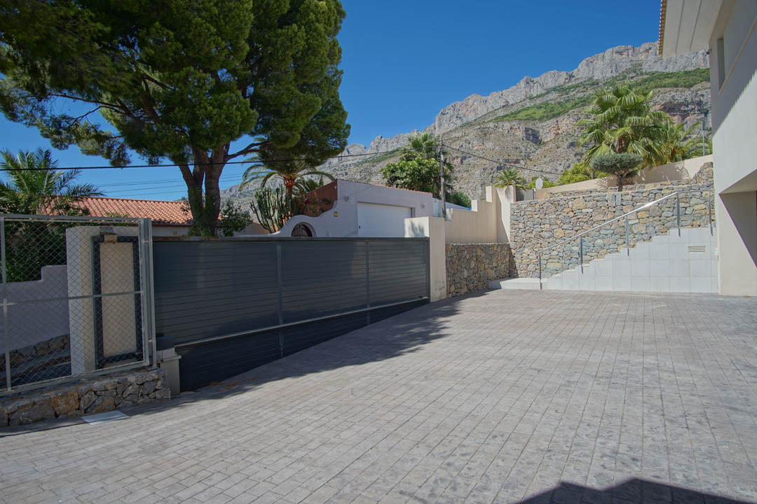 Villa a Altea, Alicante, Spagna 5 camere da letto, 680 mq. N° 81435