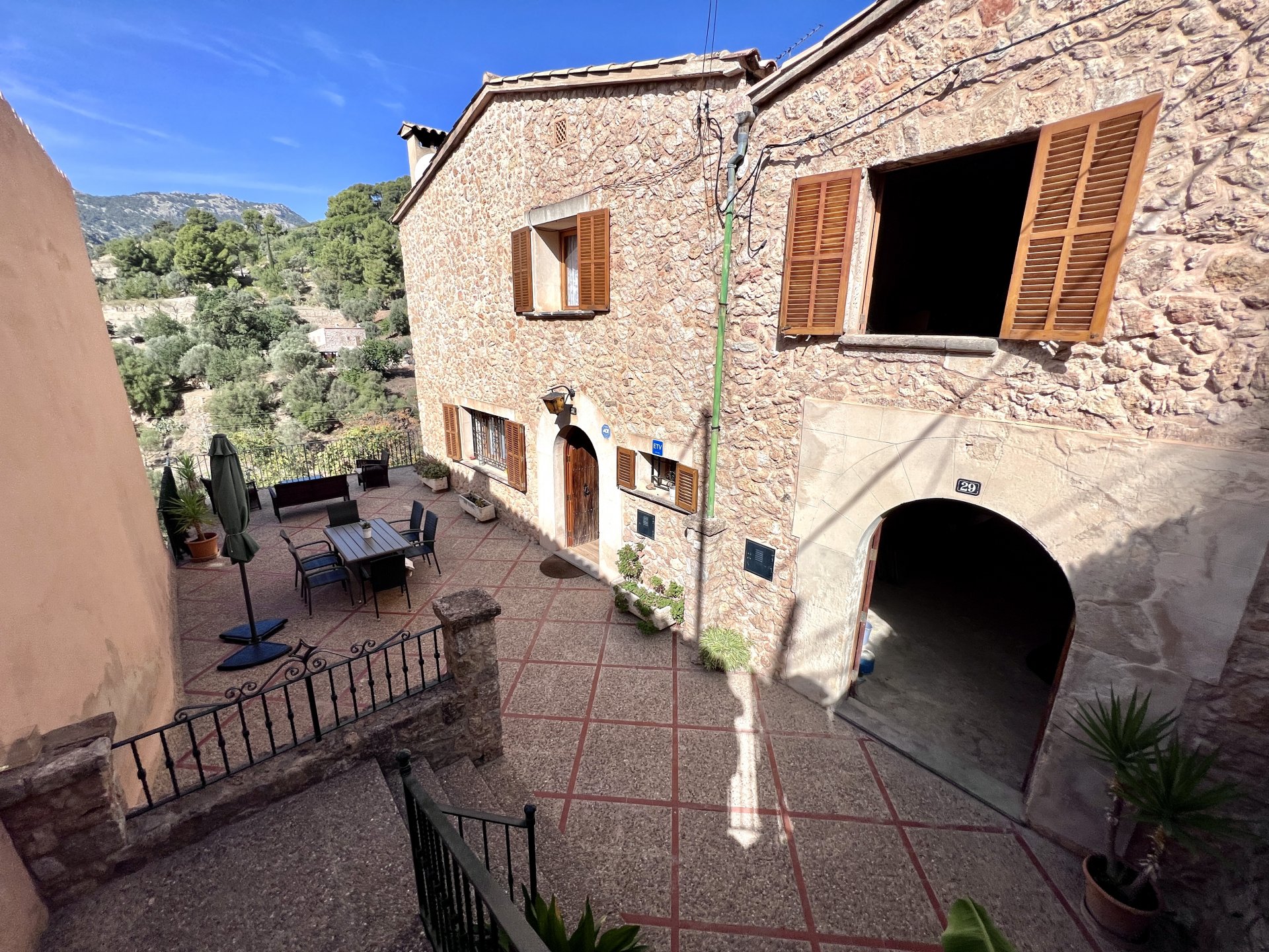 Townhouse in Bunyola, Mallorca, Spain 4 bedrooms, 326 sq.m. No. 55555