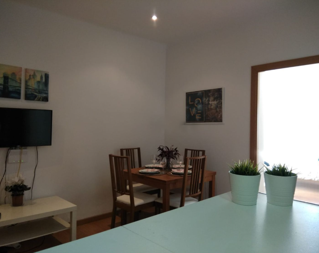 Apartamento en Madrid, España 2 dormitorios, 60 m2 No. 58699