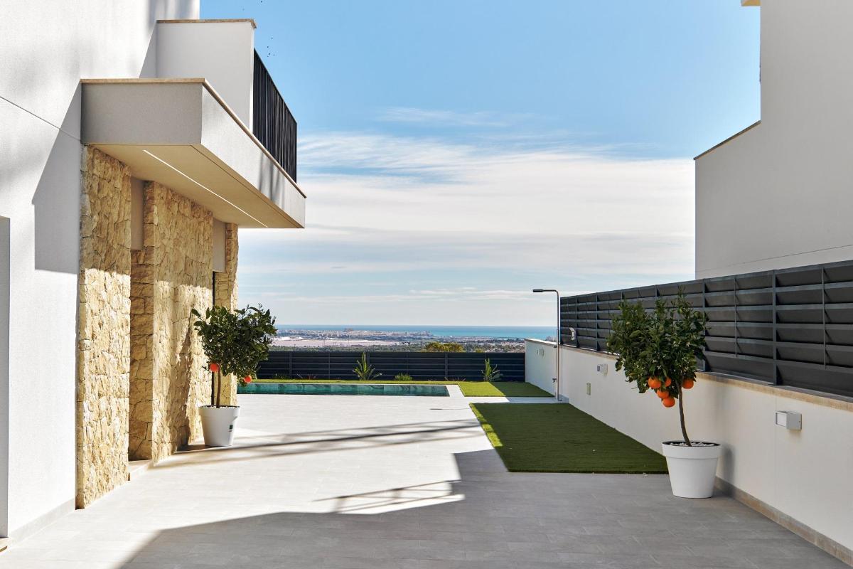 Villa in San Miguel de Salinas, Alicante, Spain 3 bedrooms, 197 sq.m. No. 112995