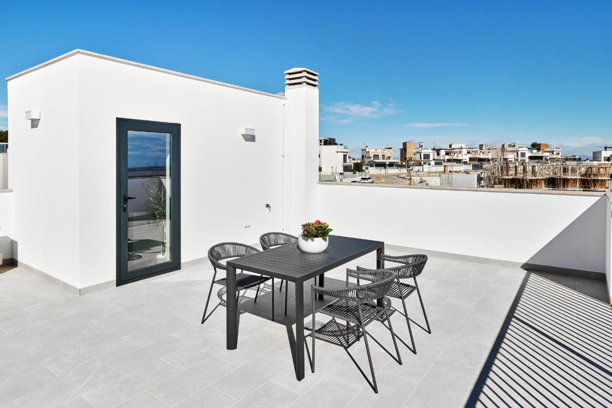 Villa in San Miguel de Salinas, Alicante, Spain 3 bedrooms, 197 sq.m. No. 112995