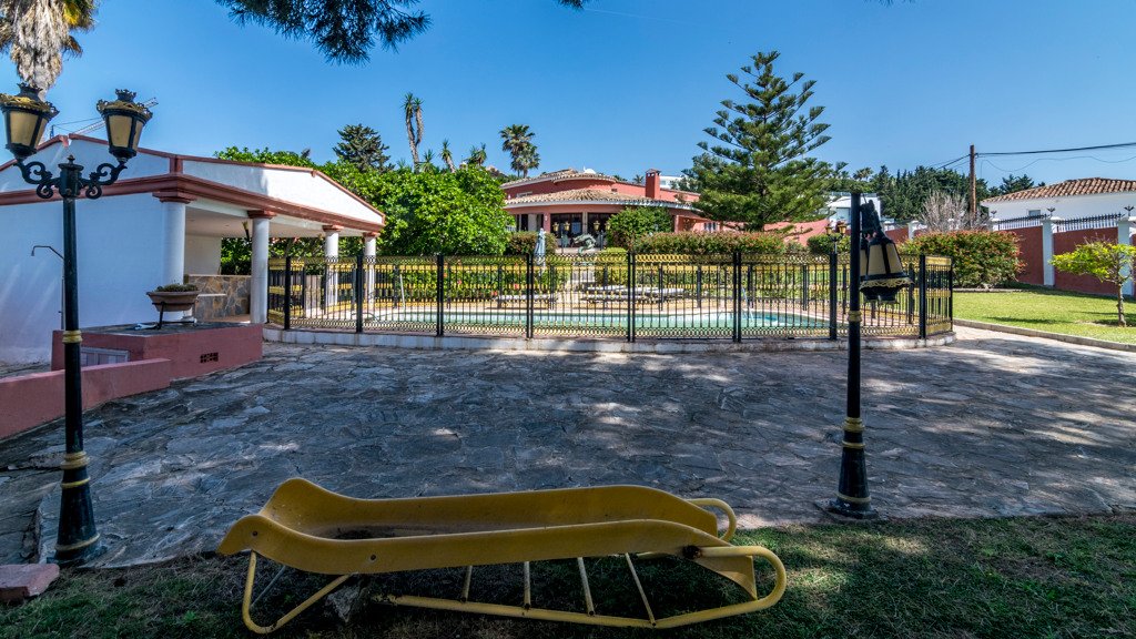 Huvila Estepona, Malaga, Espanja 6 makuuhuonetta, 594.55 m2 No. 106299