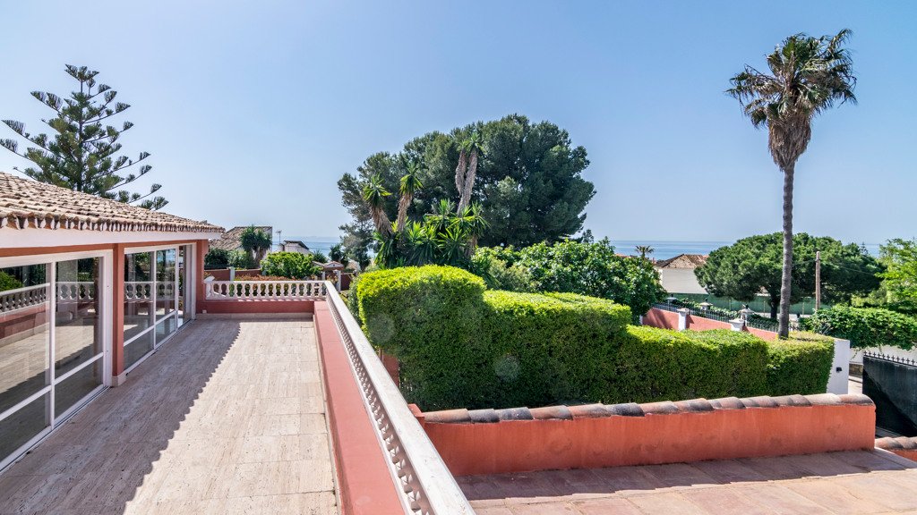 Huvila Estepona, Malaga, Espanja 6 makuuhuonetta, 594.55 m2 No. 106299