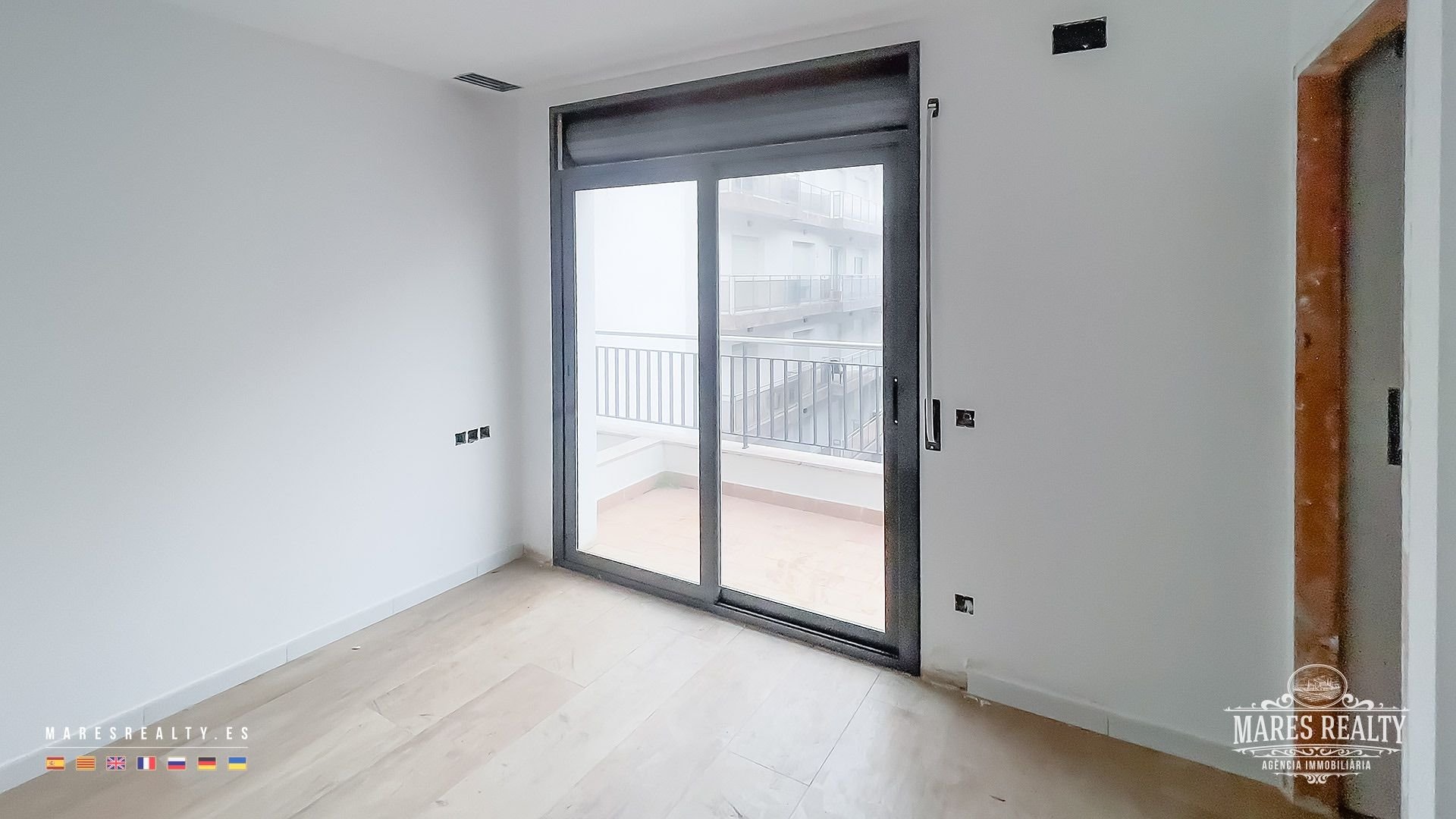 Commercial property à Lloret de Mar, Girona, Espagne 15 pièces, 788 m2 No. 91107