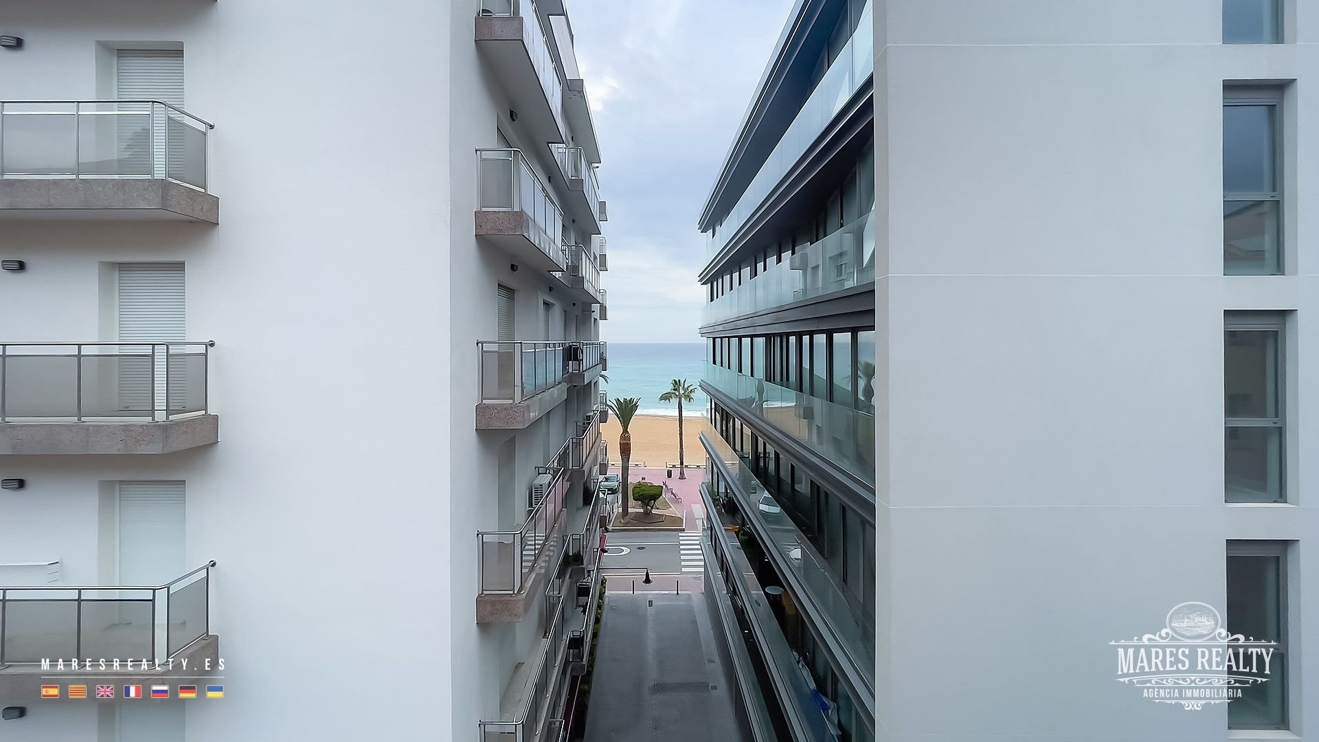 Commercial property à Lloret de Mar, Girona, Espagne 15 pièces, 788 m2 No. 91107