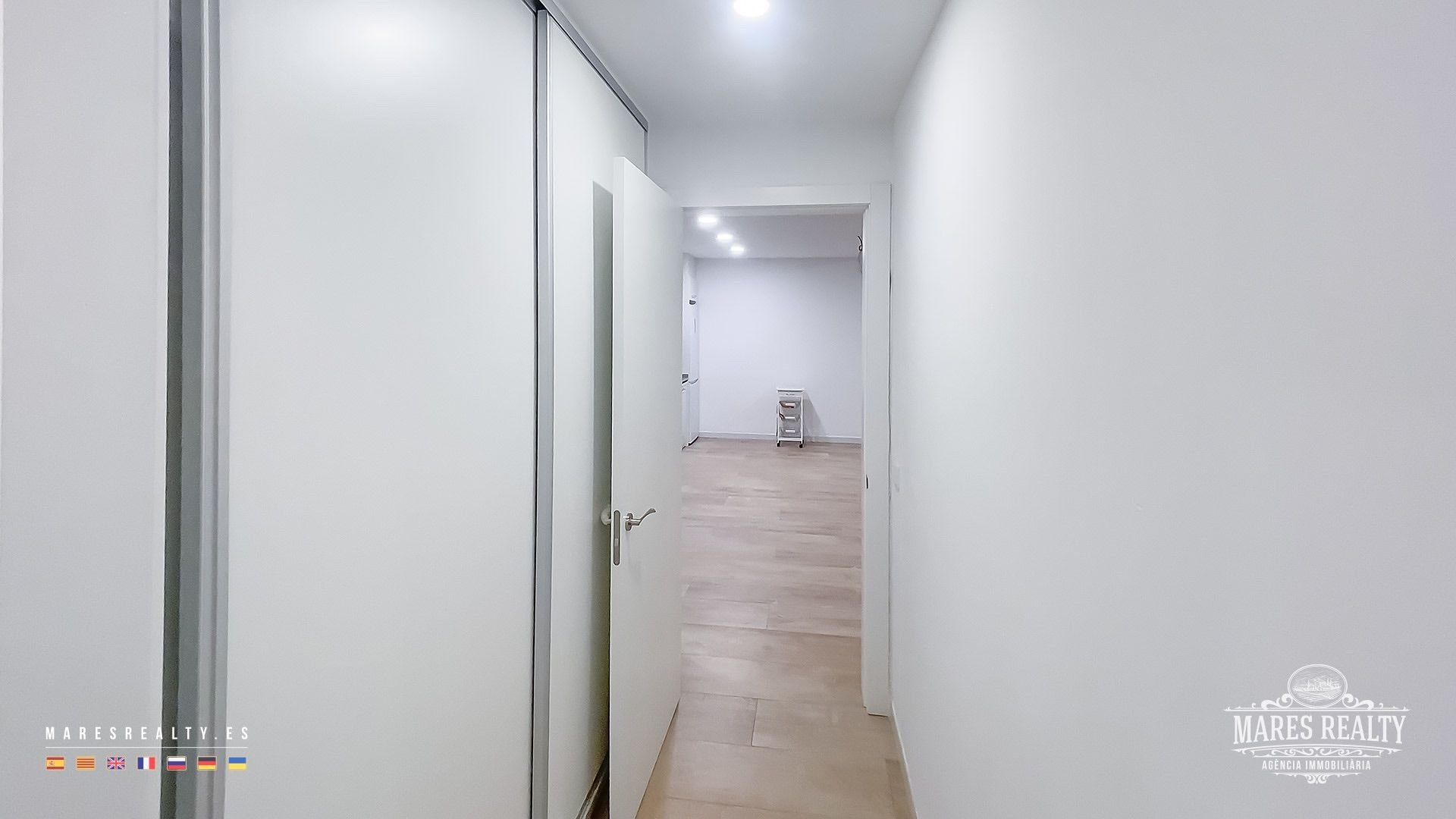 Commercial property à Lloret de Mar, Girona, Espagne 15 pièces, 788 m2 No. 91107