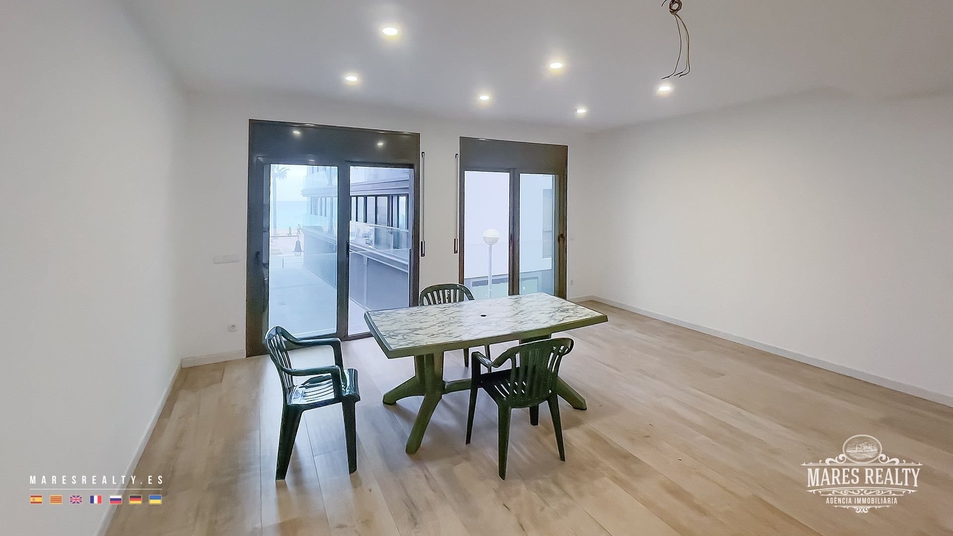 Commercial property à Lloret de Mar, Girona, Espagne 15 pièces, 788 m2 No. 91107