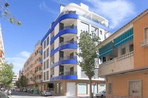 Apartamento en Torrevieja, Alicante, España 2 dormitorios, 83 m2 No. 116189