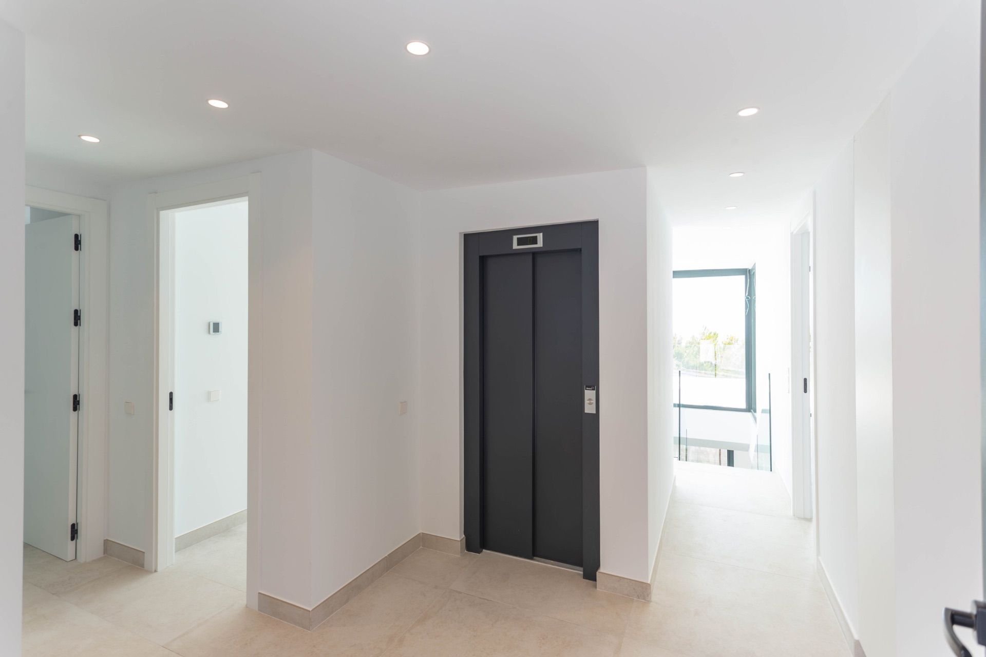 Villa i Altea, Alicante, Spanien 4 sovrum, 560 kvm. Nr. 95507