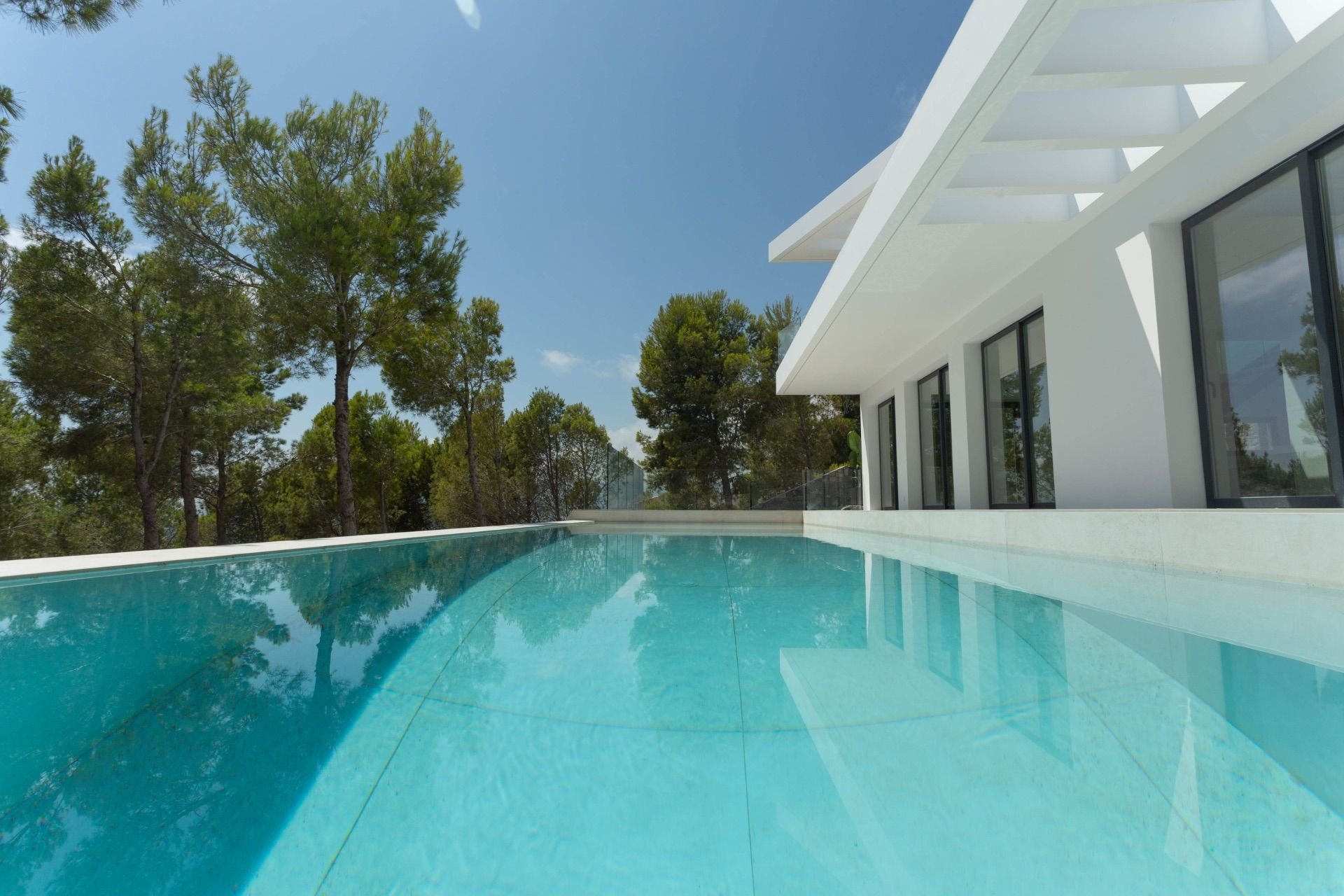 Villa i Altea, Alicante, Spanien 4 sovrum, 560 kvm. Nr. 95507