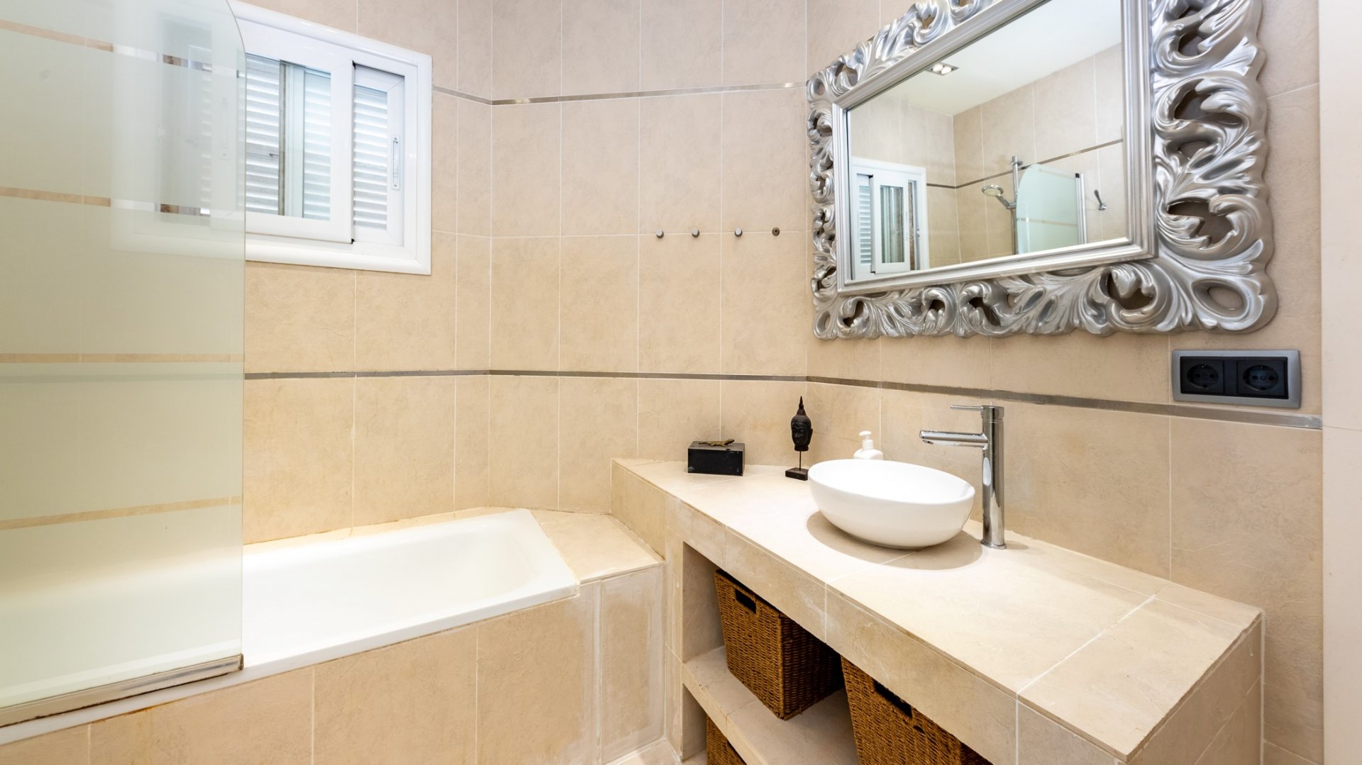 Villa a Mallorca, Spagna 5 camere da letto, 270 mq. N° 90599
