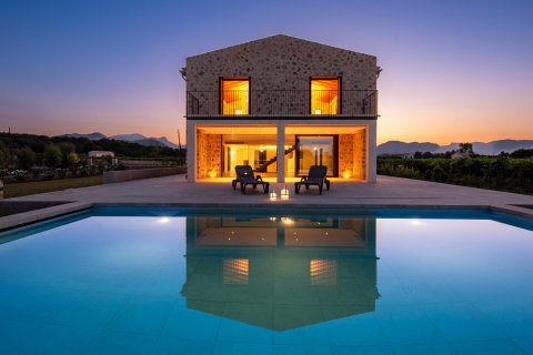 Finka w Alcudia, Mallorca, Hiszpania 4 sypialnie, 565 mkw. nr 32703