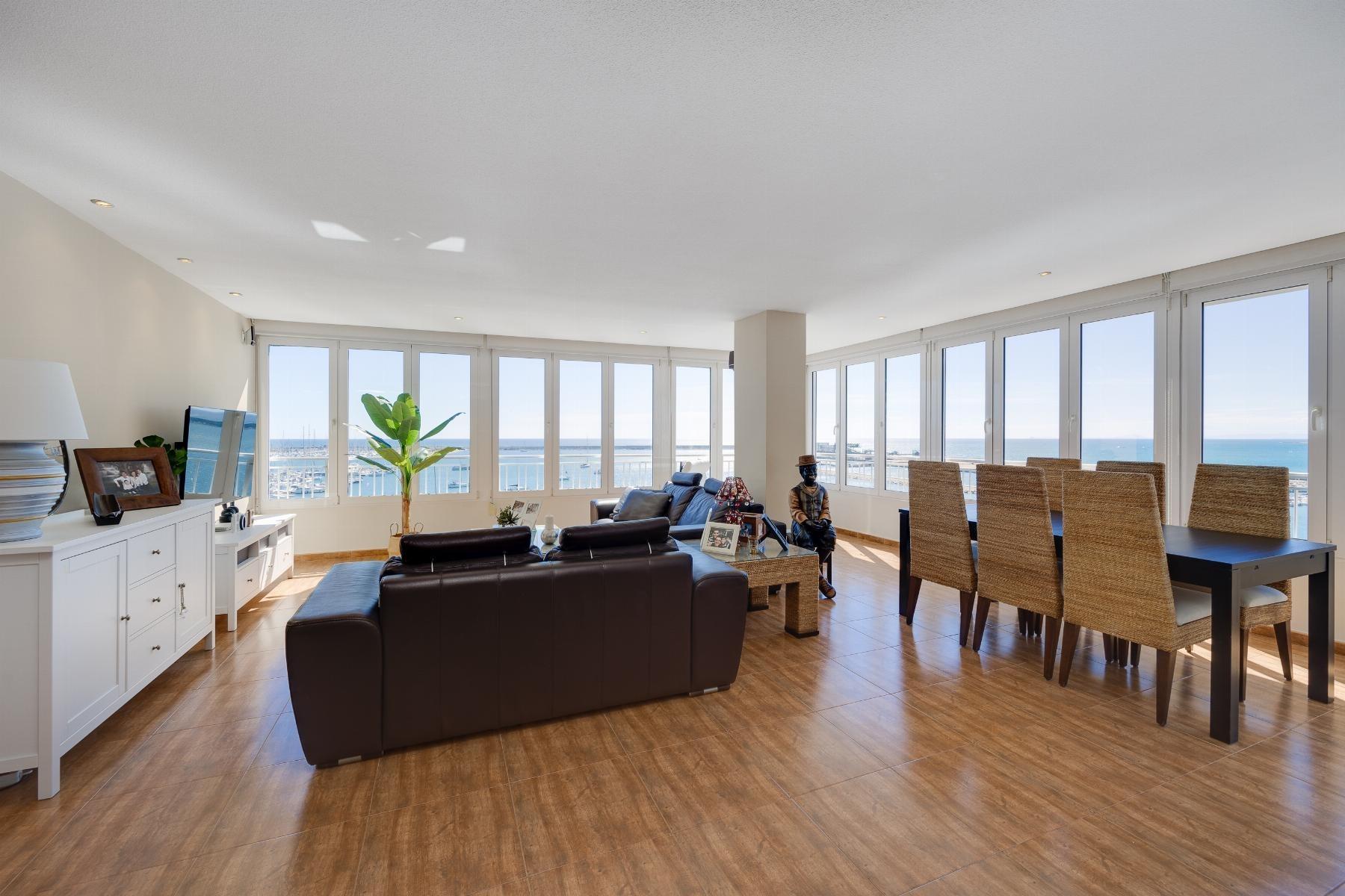 Apartment à Torrevieja, Alicante, Espagne 3 chambres, 100 m2 No. 113225