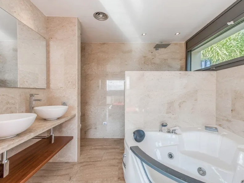 Hus i Lloret de Mar, Girona, Spanien 4 sovrum, 300 kvm. Nr. 22817