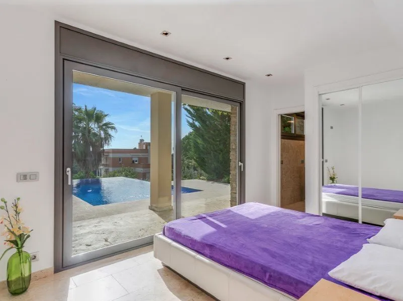 Hus i Lloret de Mar, Girona, Spanien 4 sovrum, 300 kvm. Nr. 22817