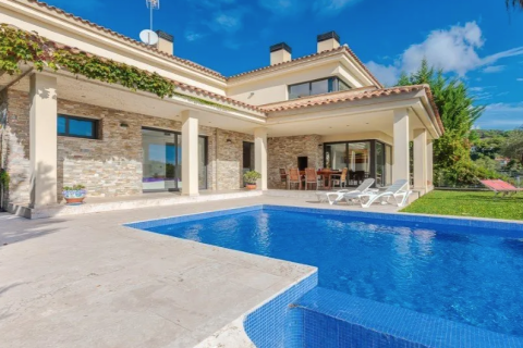 Сasa en Lloret de Mar, Gerona, España 4 dormitorios, 300 m2 No. 22817