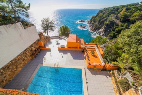 House in Lloret de Mar, Girona, Spanien 5 Schlafzimmer, 420 m2 Nr. 22796