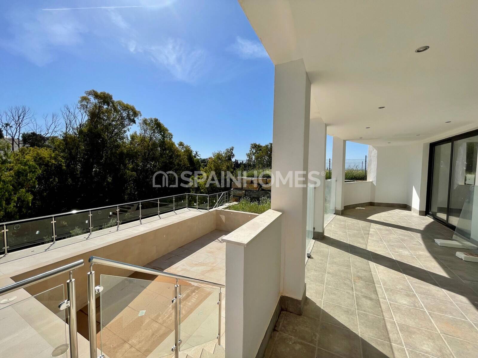 Villa i Benalmadena, Malaga, Spanien 5 sovrum, 694 kvm. Nr. 57483
