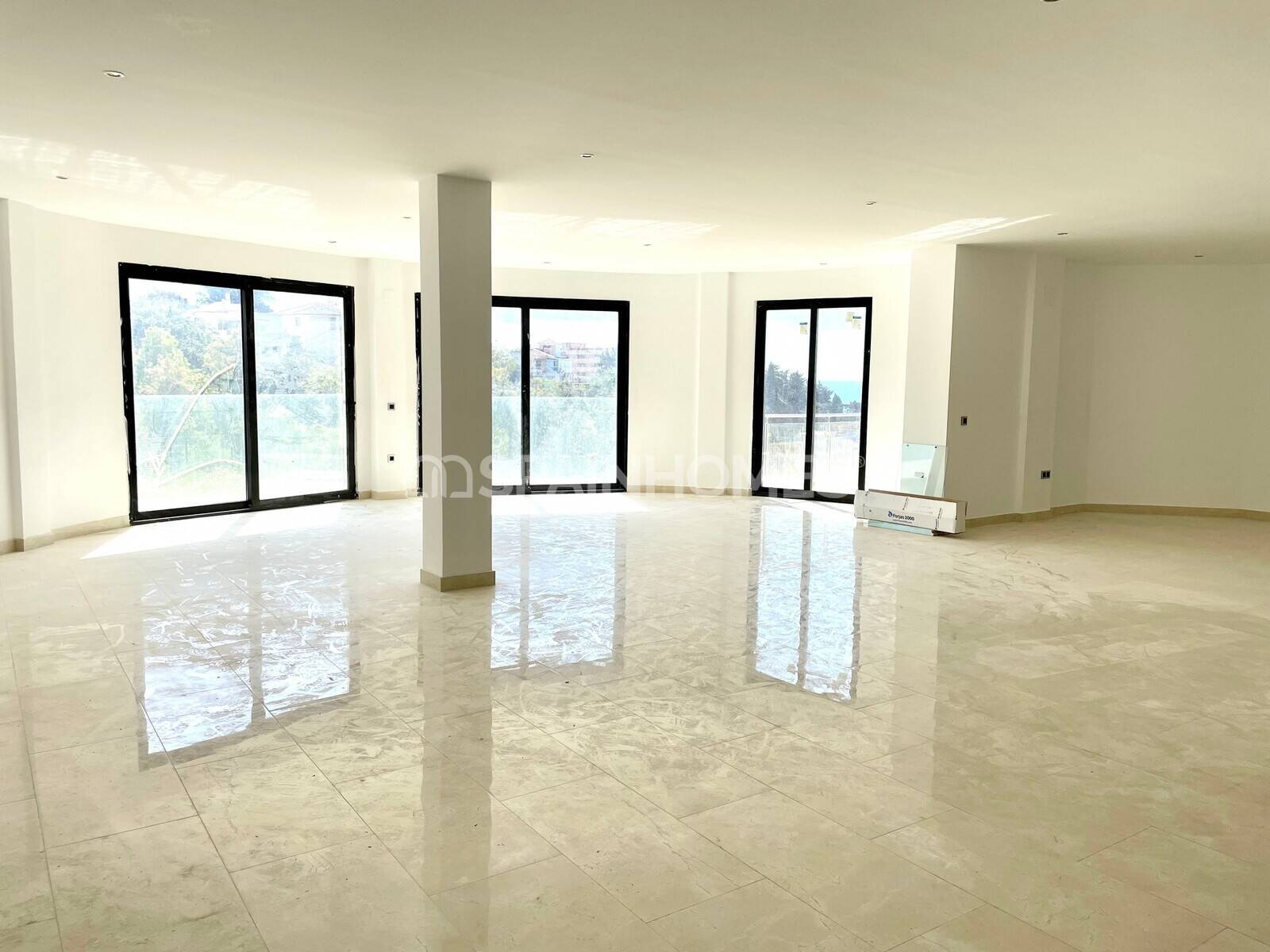 Villa i Benalmadena, Malaga, Spanien 5 sovrum, 694 kvm. Nr. 57483