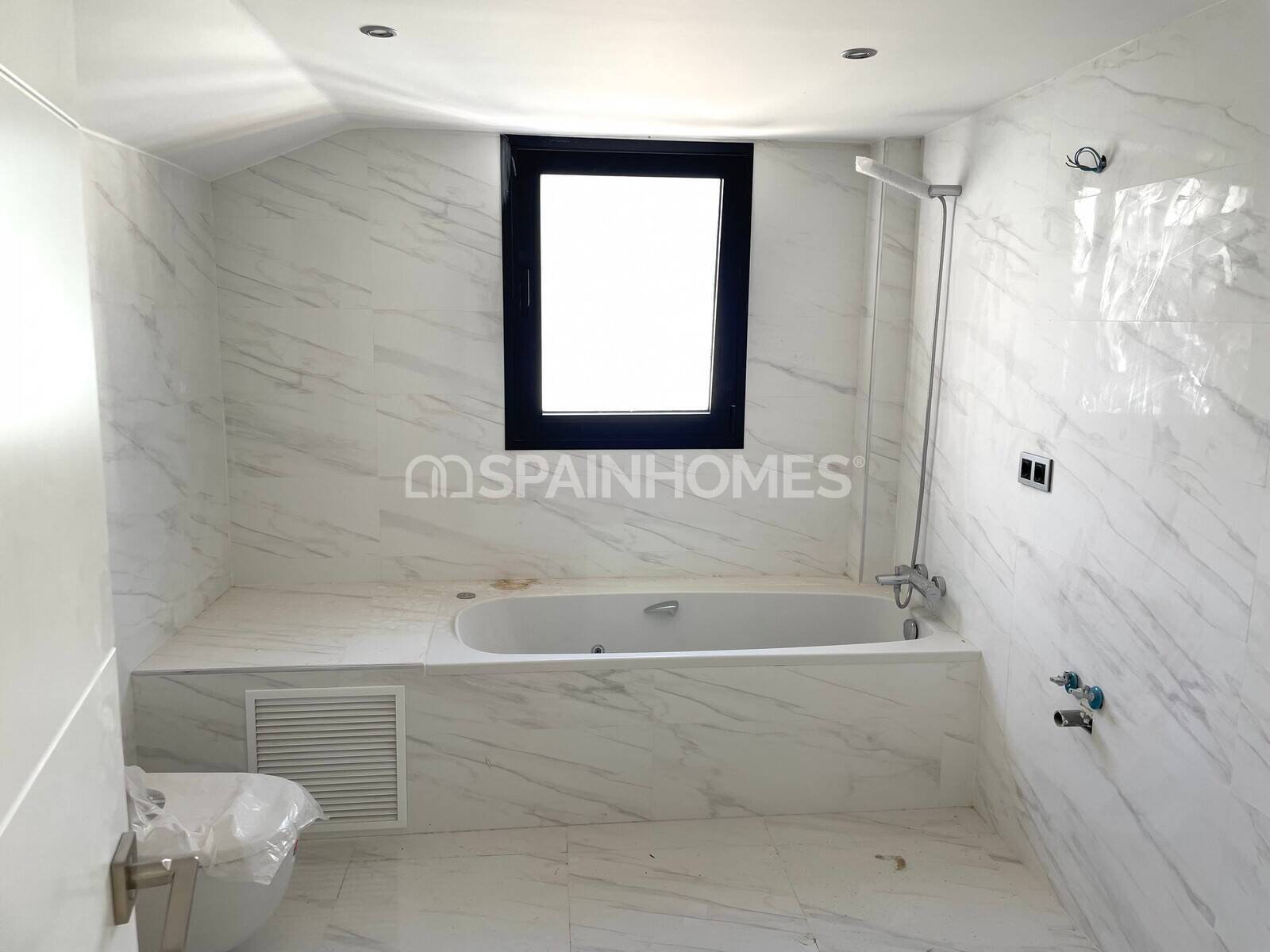 Villa i Benalmadena, Malaga, Spanien 5 sovrum, 694 kvm. Nr. 57483