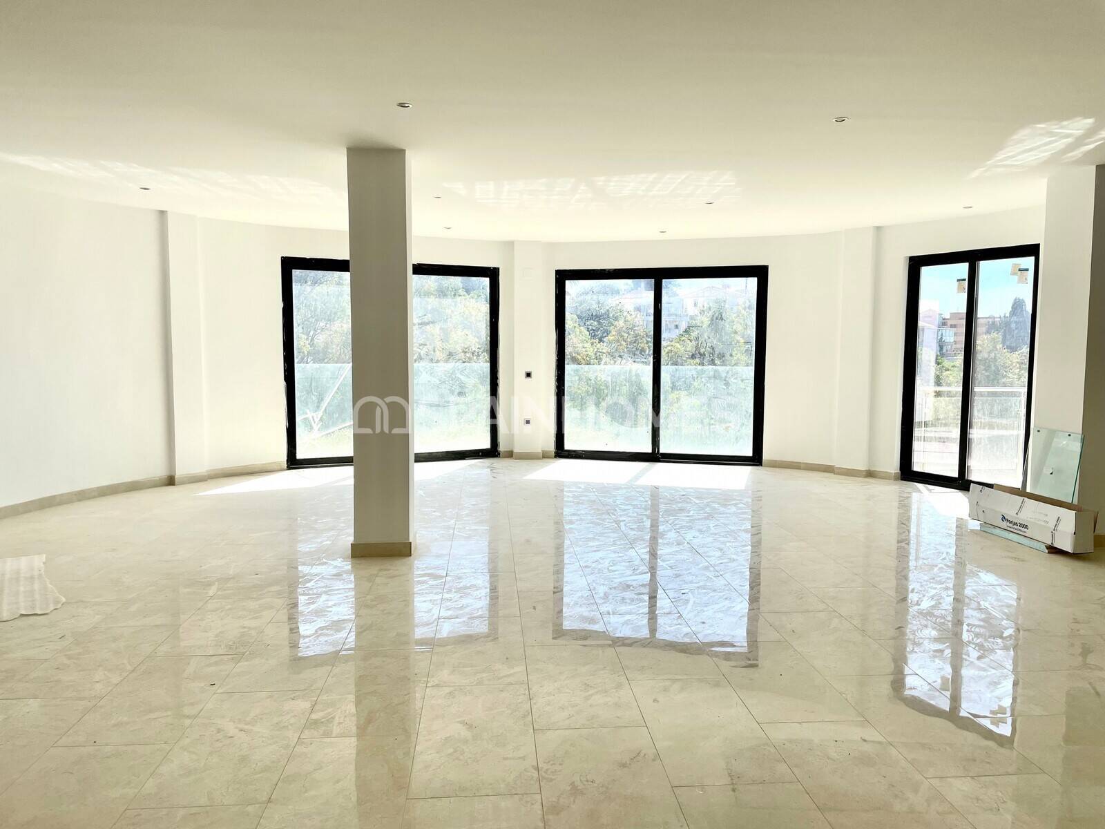 Villa i Benalmadena, Malaga, Spanien 5 sovrum, 694 kvm. Nr. 57483