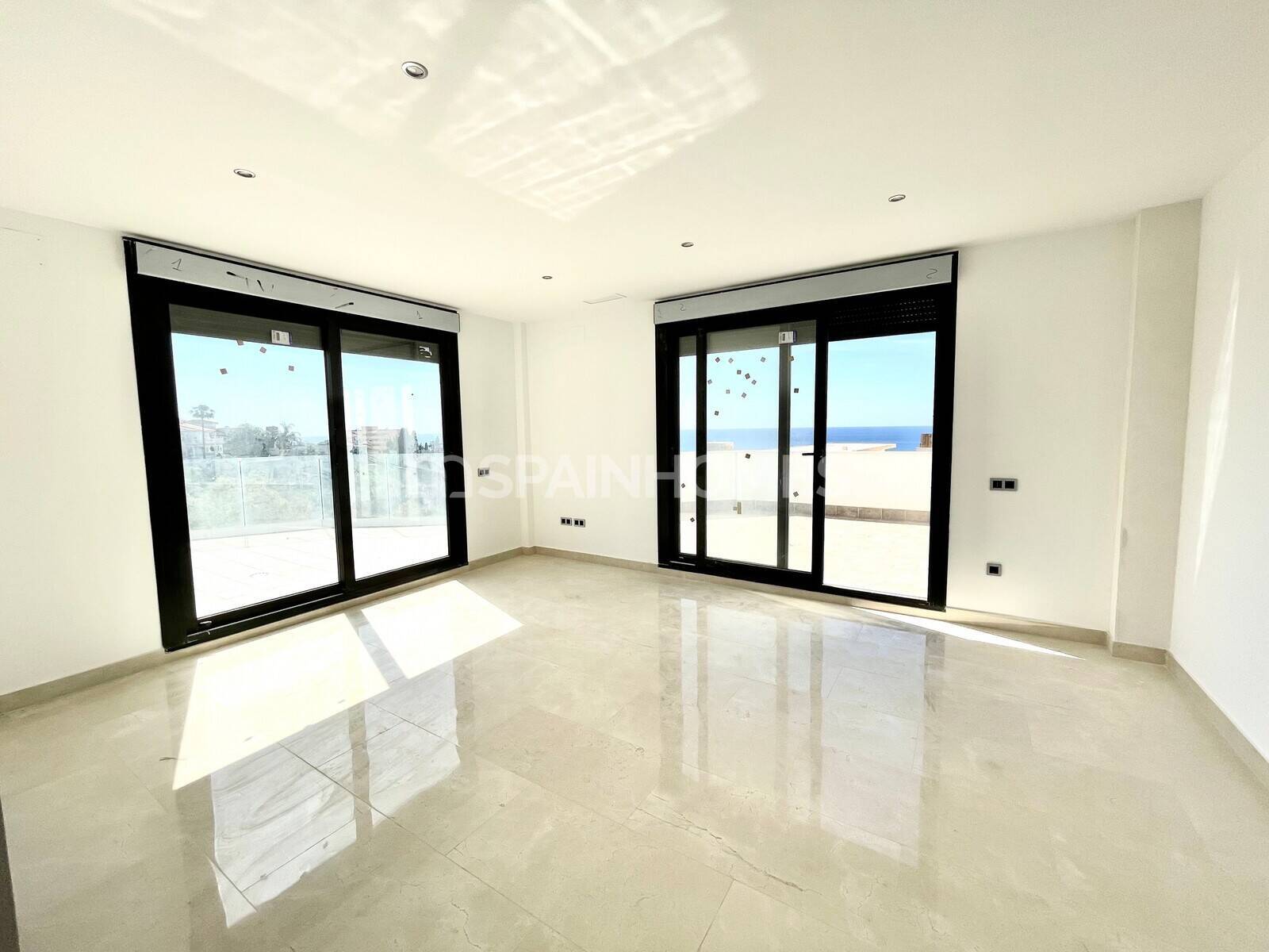 Villa i Benalmadena, Malaga, Spanien 5 sovrum, 694 kvm. Nr. 57483