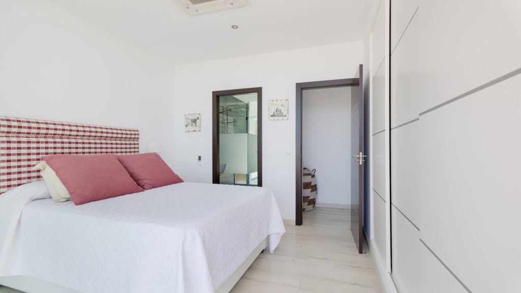 Villa in Zahara de los Atunes, Cadiz, Spain 7 bedrooms, 329 sq.m. No. 102279