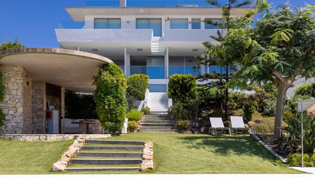 Villa in Zahara de los Atunes, Cadiz, Spain 7 bedrooms, 329 sq.m. No. 102279