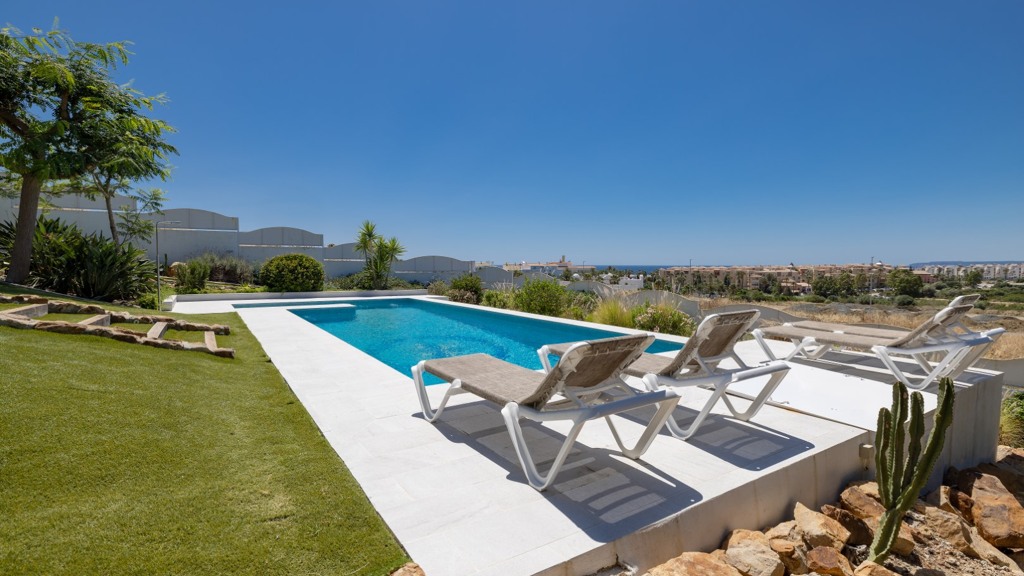 Villa in Zahara de los Atunes, Cadiz, Spain 7 bedrooms, 329 sq.m. No. 102279