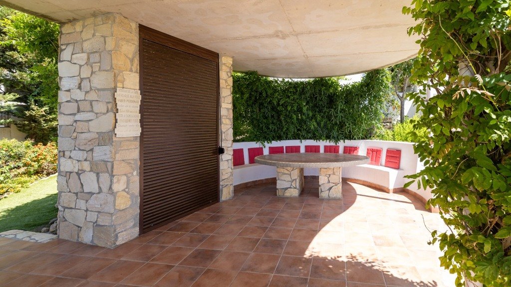 Villa in Zahara de los Atunes, Cadiz, Spain 7 bedrooms, 329 sq.m. No. 102279