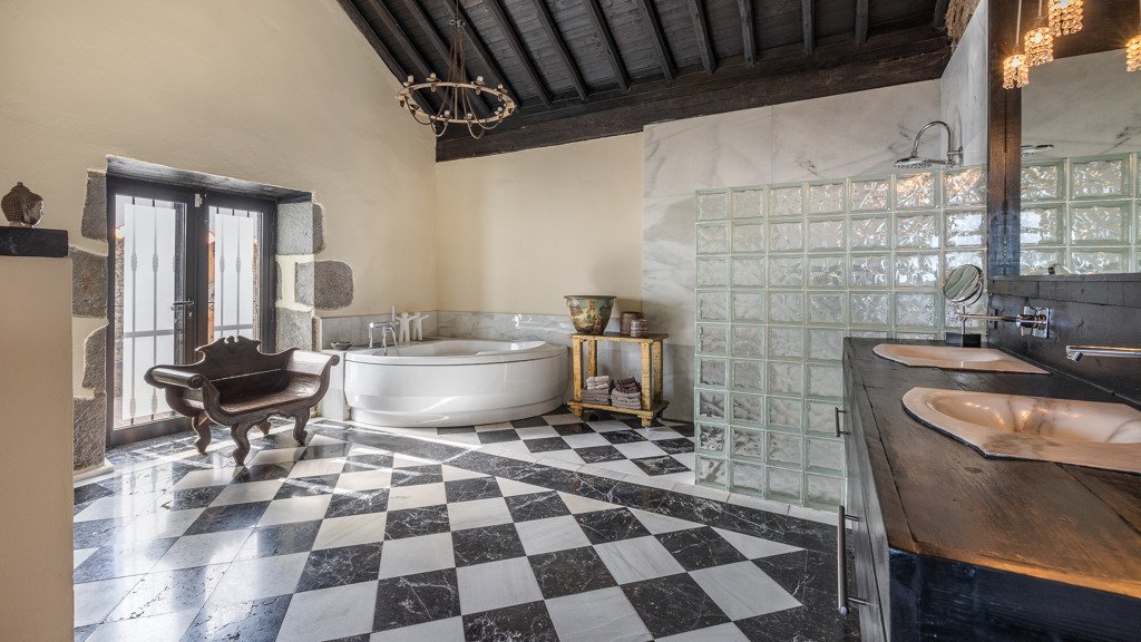 Villa a Las Palmas De Gran Canaria, Gran Canaria, Spagna 3 camere da letto, 310 mq. N° 102277