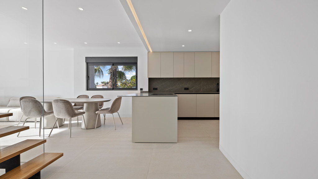 Penthouse w El Paraiso, Malaga, Hiszpania 3 sypialnie, 207 mkw. nr 108258
