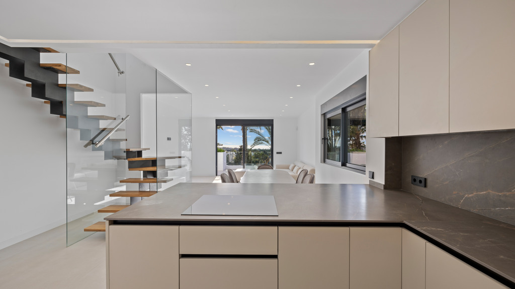 Penthouse w El Paraiso, Malaga, Hiszpania 3 sypialnie, 207 mkw. nr 108258