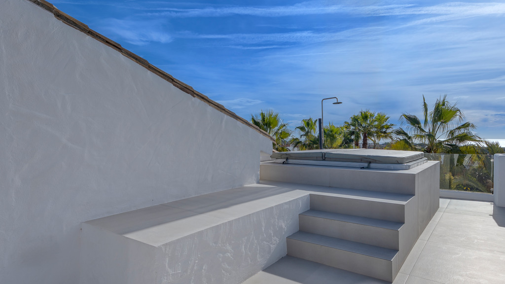 Penthouse w El Paraiso, Malaga, Hiszpania 3 sypialnie, 207 mkw. nr 108258