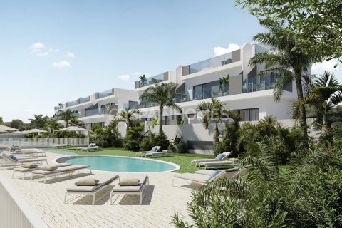 Kattohuoneisto Torrevieja, Alicante, Espanja 2 makuuhuonetta, 77 m2 No. 82298