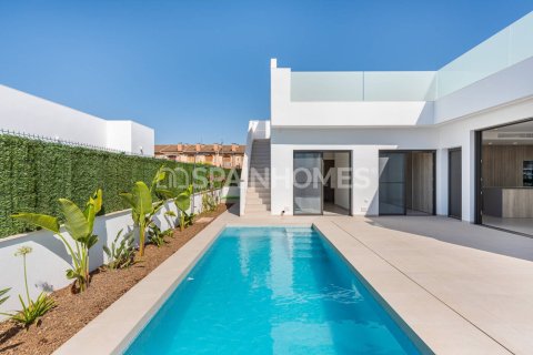 Villa à Los Alcazares, Murcia, Espagne 3 chambres, 142 m2 No. 83667