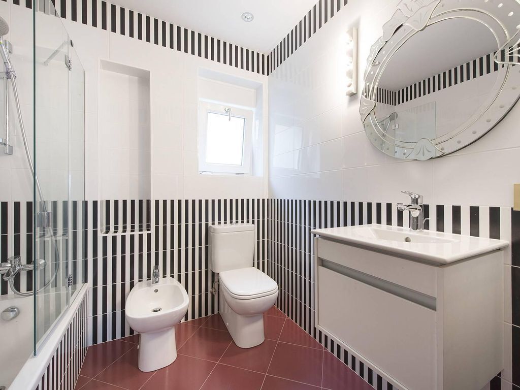 Сasa en Blanes, Gerona, España 4 dormitorios, 300 m2 No. 22494