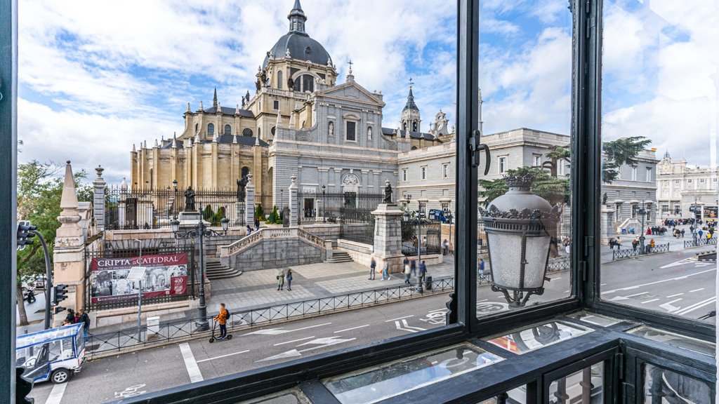 Apartament w Madrid, Hiszpania 4 sypialnie, 215 mkw. nr 92688