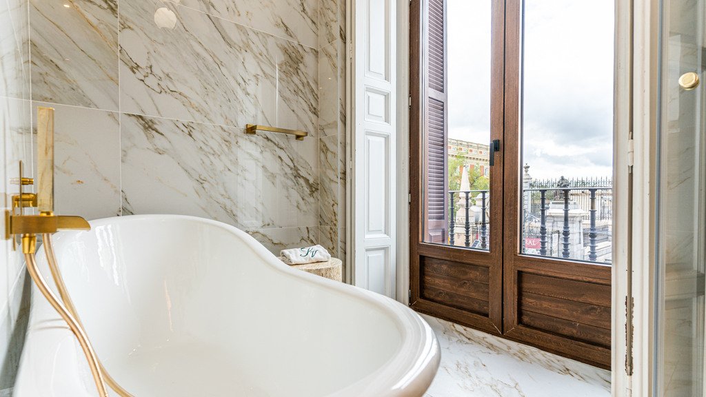 Apartament w Madrid, Hiszpania 4 sypialnie, 215 mkw. nr 92688