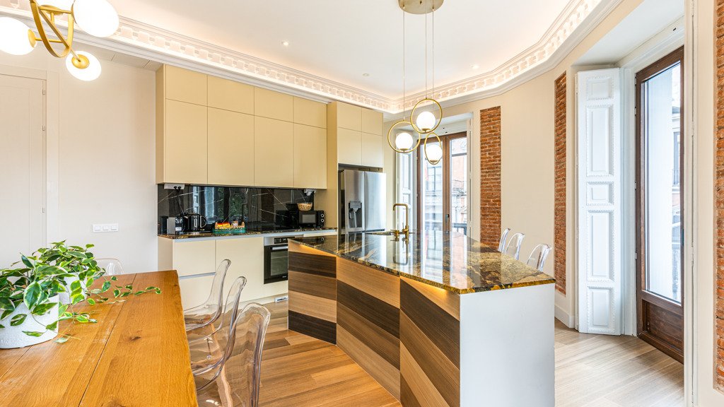 Apartament w Madrid, Hiszpania 4 sypialnie, 215 mkw. nr 92688