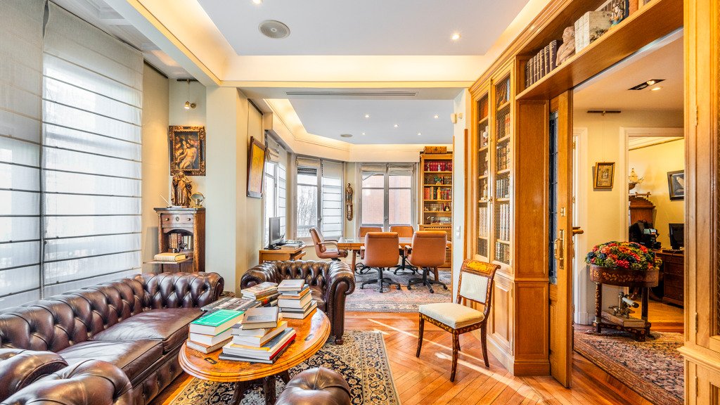 Apartamento en Madrid, España 4 dormitorios, 240.39 m2 No. 107787