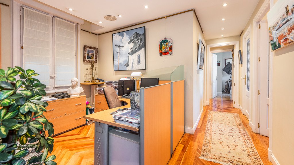 Apartamento en Madrid, España 4 dormitorios, 240.39 m2 No. 107787