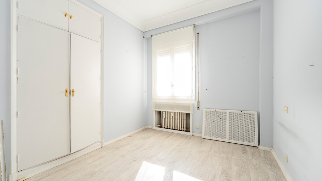 Apartamento en Madrid, España 5 dormitorios, 304 m2 No. 107786
