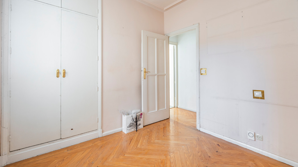 Apartamento en Madrid, España 5 dormitorios, 304 m2 No. 107786