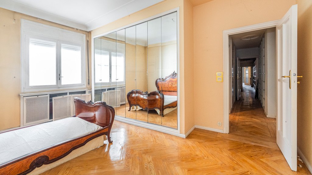 Apartamento en Madrid, España 5 dormitorios, 304 m2 No. 107786