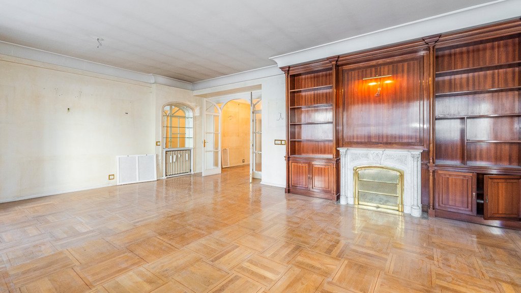 Apartamento en Madrid, España 5 dormitorios, 304 m2 No. 107786