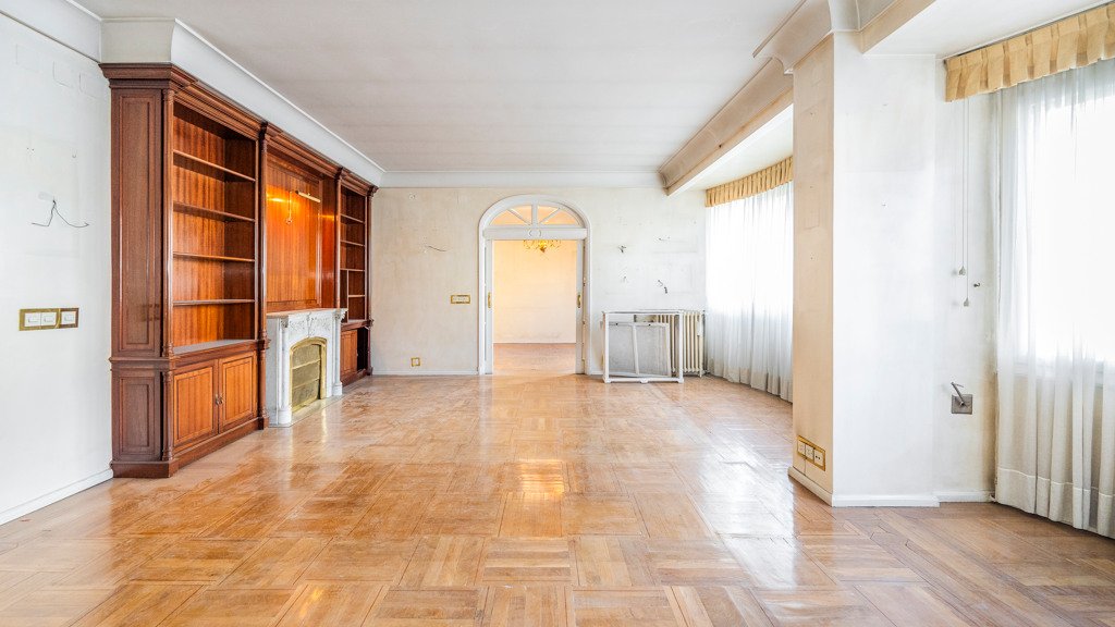 Apartamento en Madrid, España 5 dormitorios, 304 m2 No. 107786