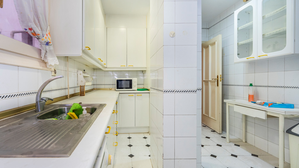 Apartamento en Madrid, España 5 dormitorios, 304 m2 No. 107786
