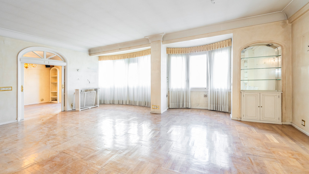 Apartamento en Madrid, España 5 dormitorios, 304 m2 No. 107786