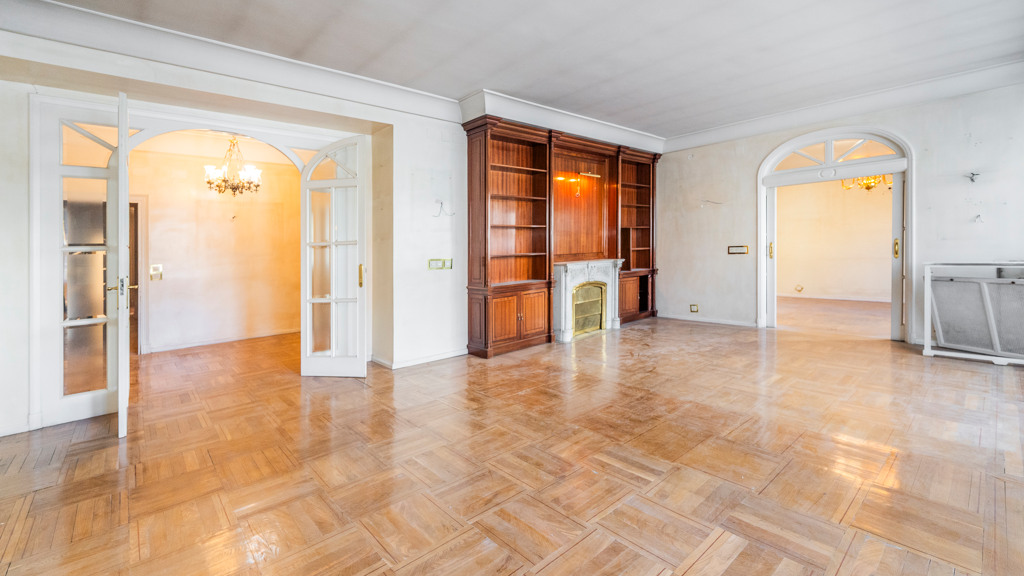 Apartamento en Madrid, España 5 dormitorios, 304 m2 No. 107786